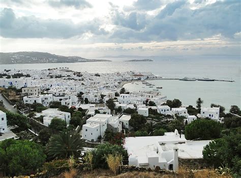 mykonos wikipedia.